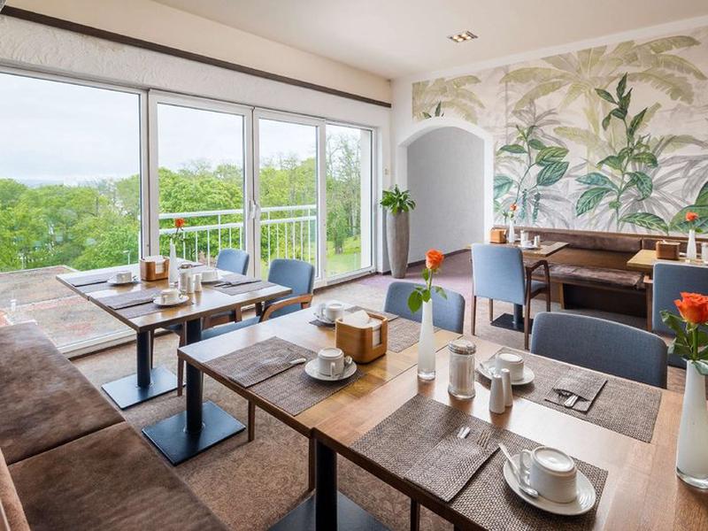 B0736E04D921A8927135BD3FAB1A68DA