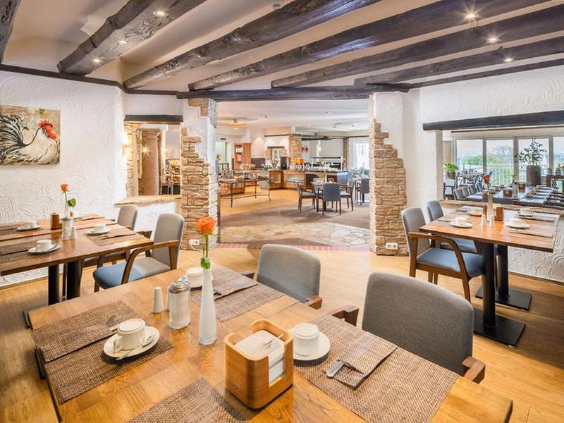 EEE1AC94A7BFE106A0B631678B9F8F74