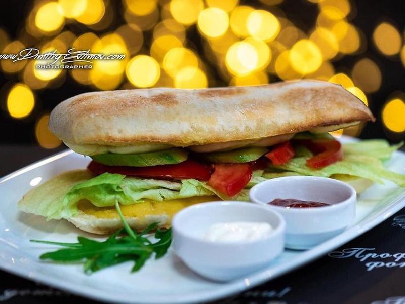 89E4A1D0F32D4777B558365B52A421D2