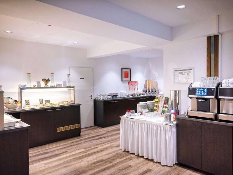 E87540768550FC9D8C555D7826223584