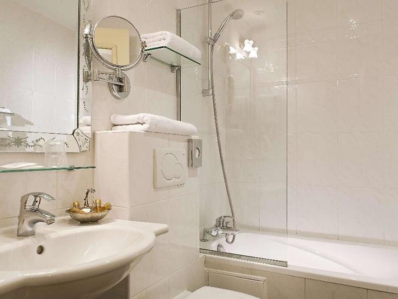 25E1356ECECBF2ACE25CF0C2AFE38304