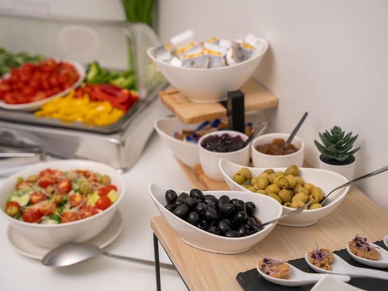 8ECACCF1D8648C95E5AA0A005DE9E72F