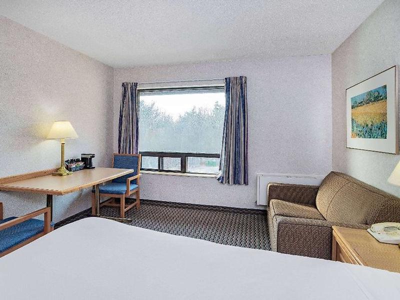 E7DE1566E1A239060F9AF2836644FB97