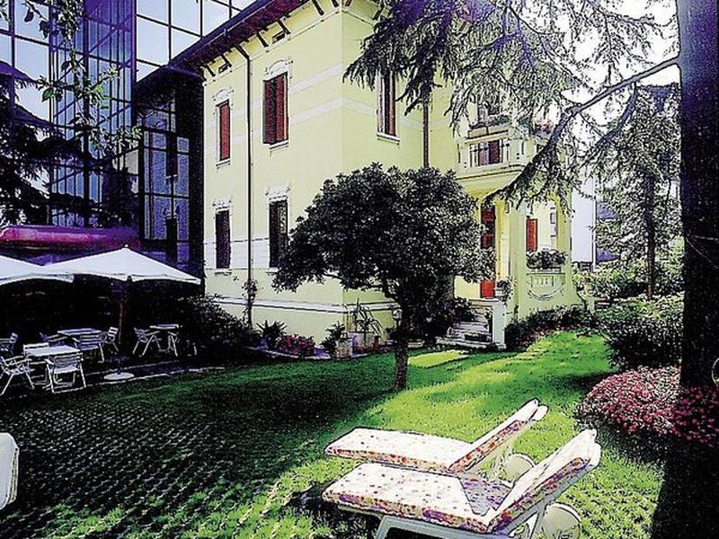 13861BBFCD917B7F64B8B788EF8A5F9D