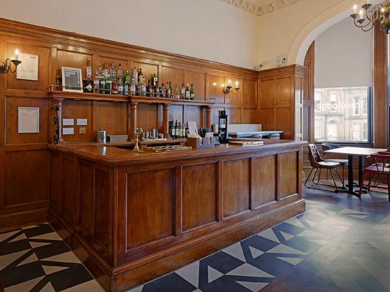 32E6D73908536154BF134DA1458BDF79