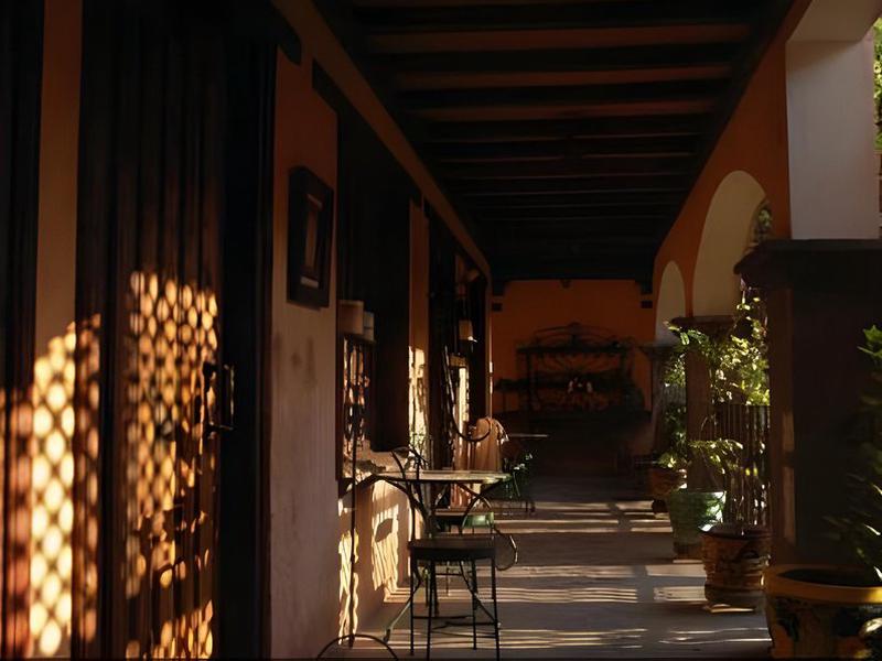 10A6C52F5EA759E4A35966E4D83A730C