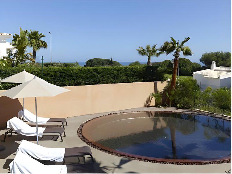 F9D41477AD49AA7F2C3361F6DDEAB969