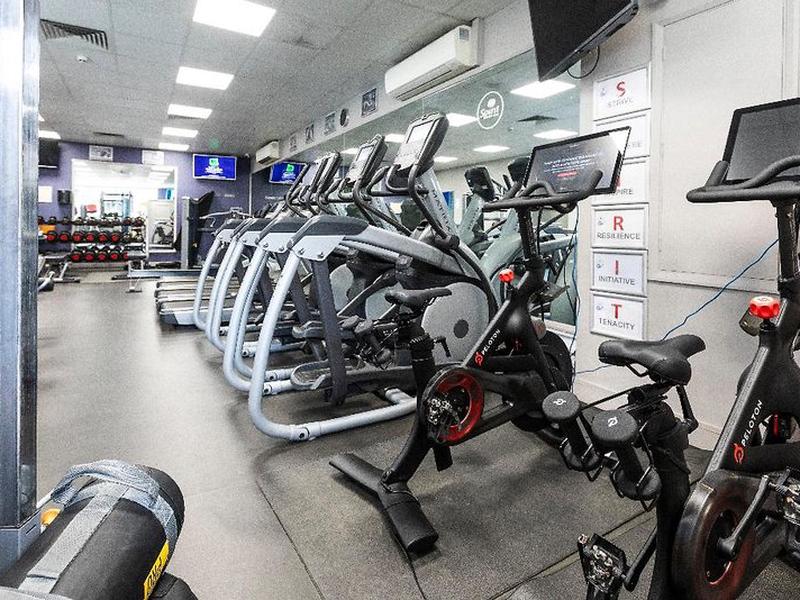 9302D00798302BDE80D5EE6A4D7815AD