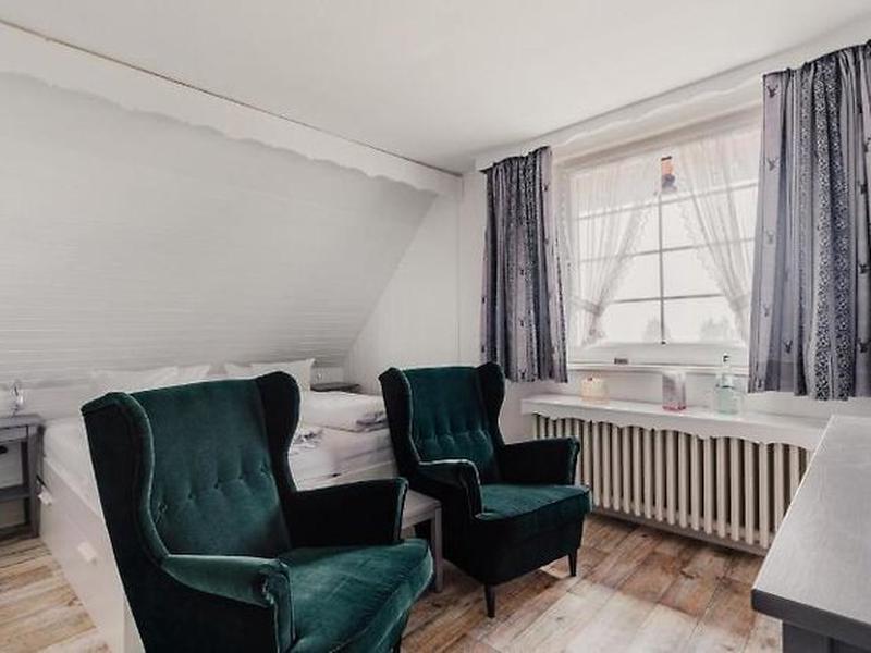 881231F15AD30380A418D6B099F65627