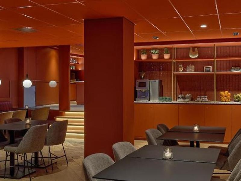 7BB7E2CFABD76237BB85C2DF40A1A36B