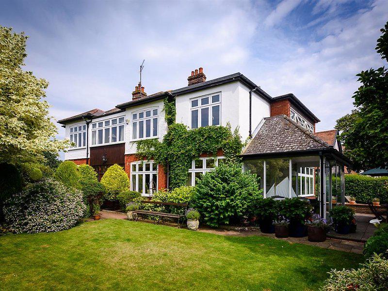 86CE1C9FA64148EEDA70B238421E878F