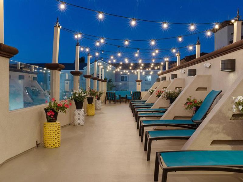 9C3008D8F195F37DA81C2FDF9BBD8E55