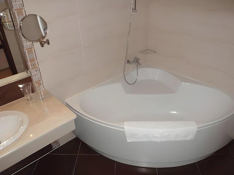 76388524654B58A307E3DB6EB6038BF8