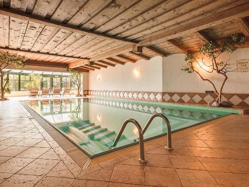 7845AA153741E4E7F24902C1E7C51DFB