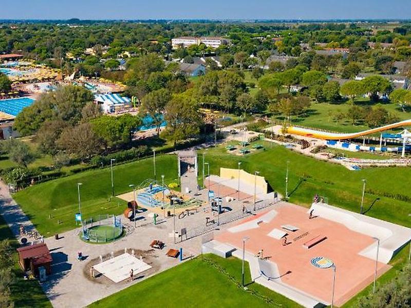 C803B87C60B1782357D7CE3D69B1625D