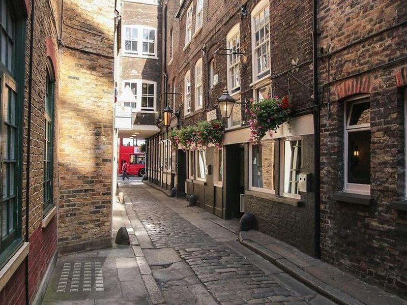 D17ABF6B076871E290F33196D496682B