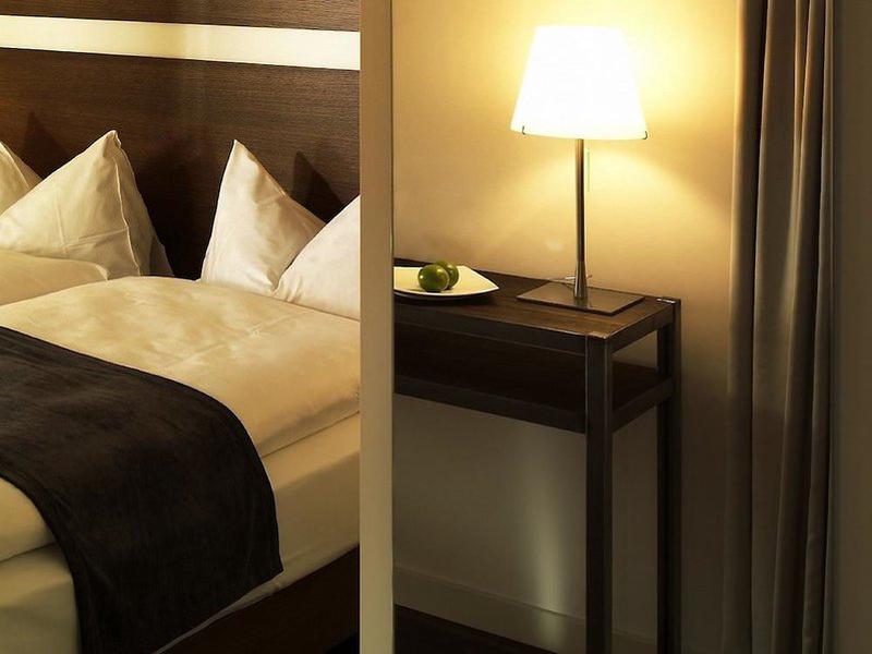 6B81153BB080D249C55BB6F44998171F