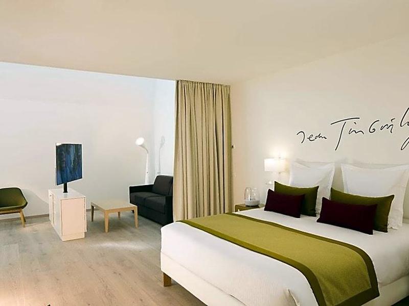 06281A5CBC2808EFAB2CBCA7B13156F5