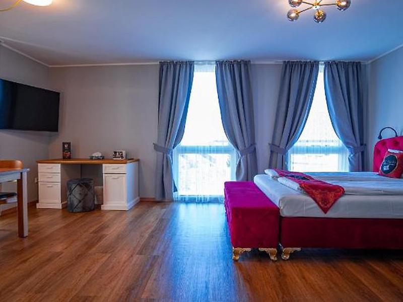 2FEB3143B3DF487E5AD793E6410521AD