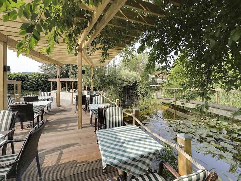 2E17265F4D978C7AB0905EB86D3D696E