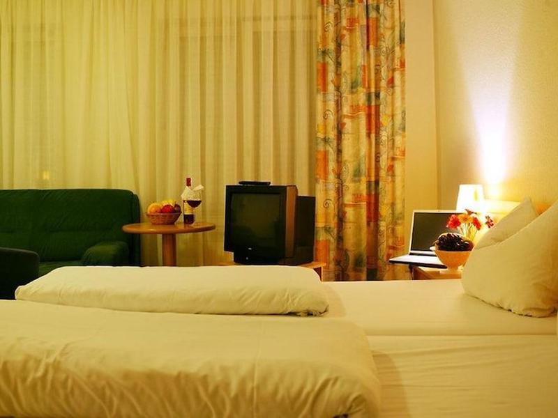 906E02185CEEC254A4A38948C1CAE65E