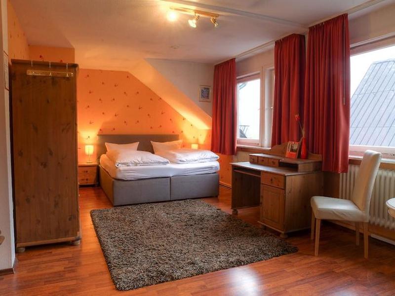 51239EA4C7CEBD60258612C19CE83576