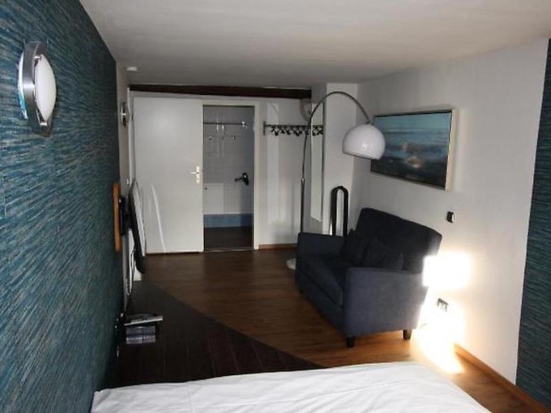 198E98F75884D6B8648964DB92E78F41