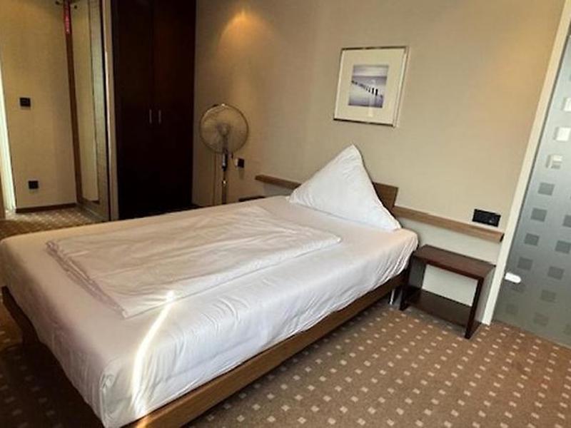 0F9BA4DECEF012BBE96C8D799AFAB0D3