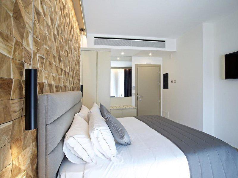 1EC48AC975708F1F257107E4A1E18A27