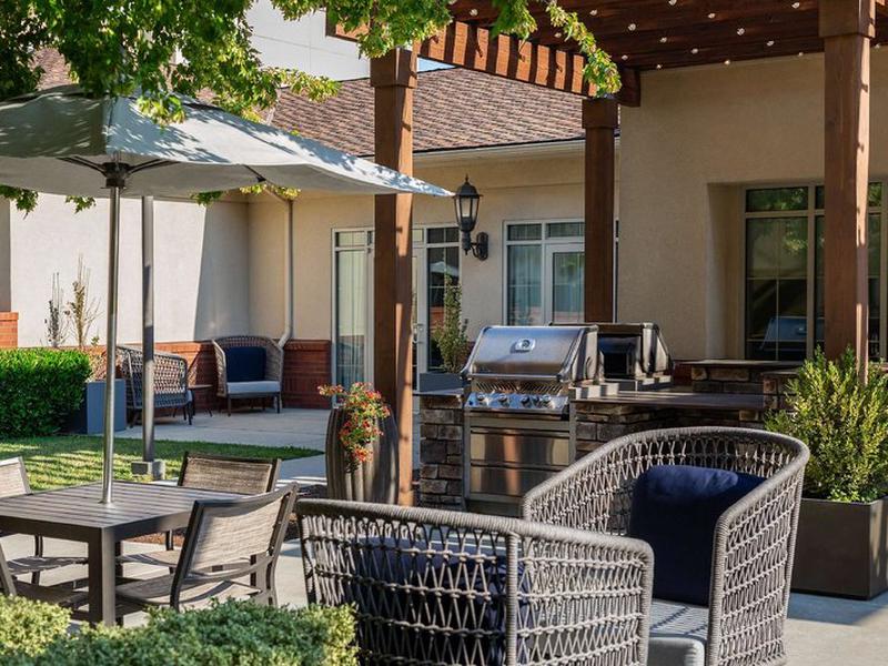 76D7B613D093449B77AA9E2D8F0DC9C7