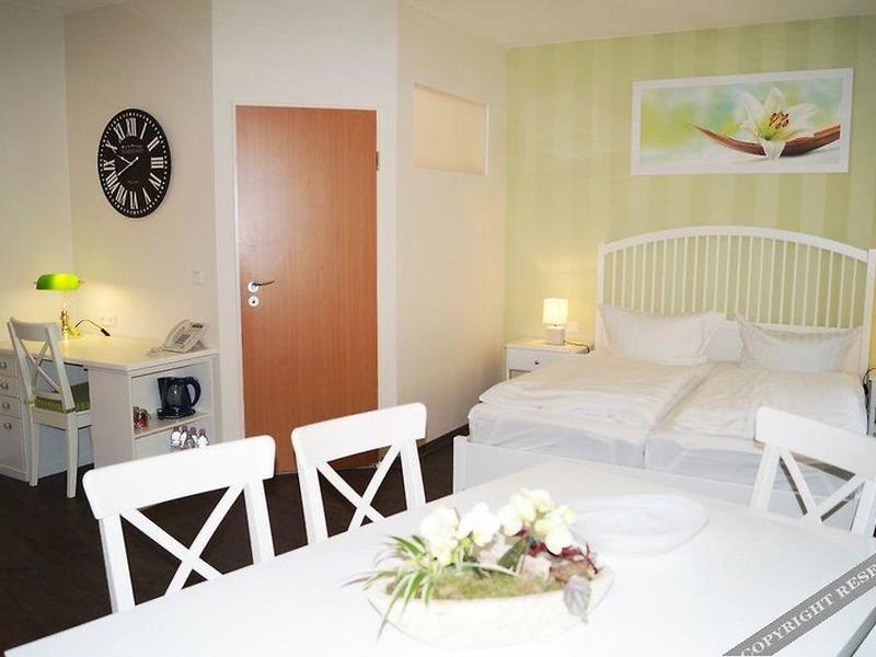 F08506E634D87FD0B88F927BFFC63C20