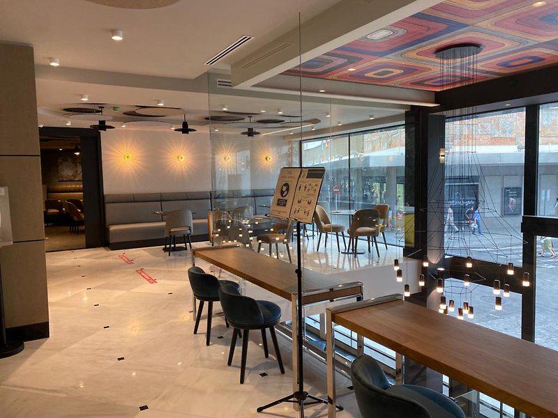 43587E15305797283DC3611427E02B09