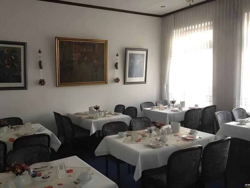 6E242FD7752250FA3B0E63E7975B0C4A