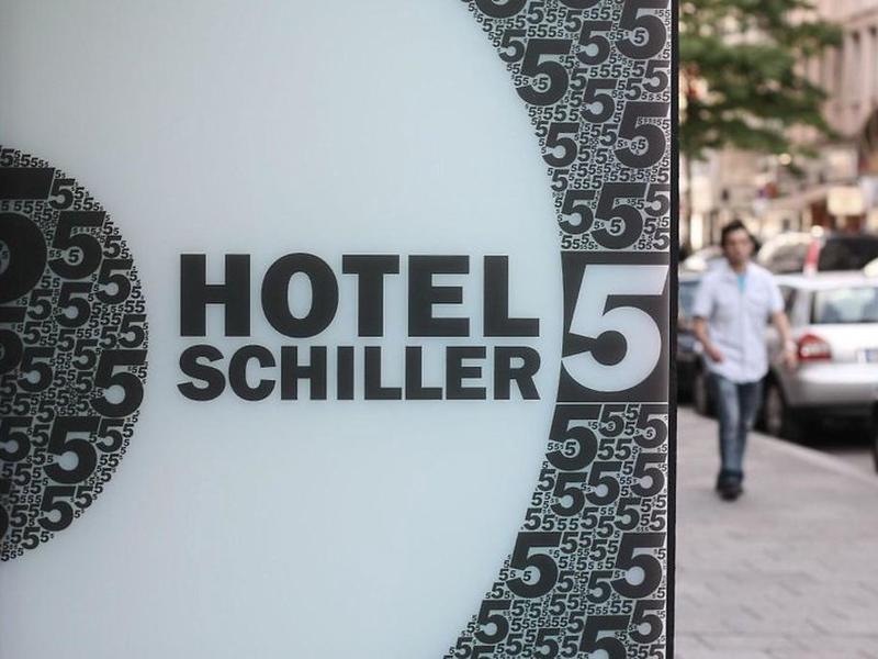 DA01E41BCEAEEF85EEC1001741393EBB