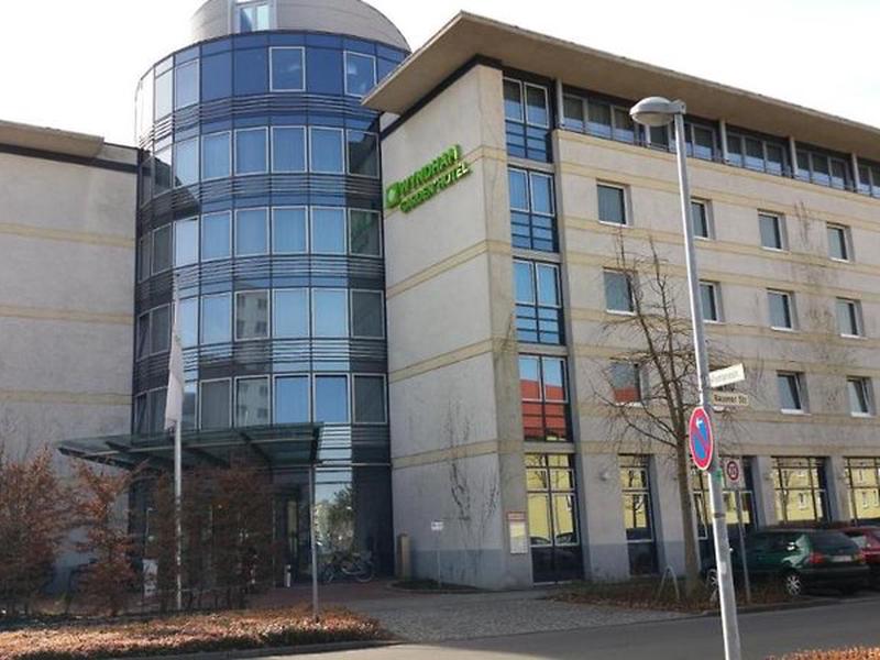 EEF0780A55AC09BD108BDCFC469E3678