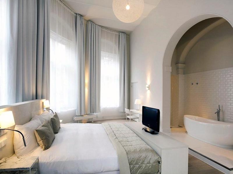 26CC69C9B4AFC4D1ED279E314D38BAC4