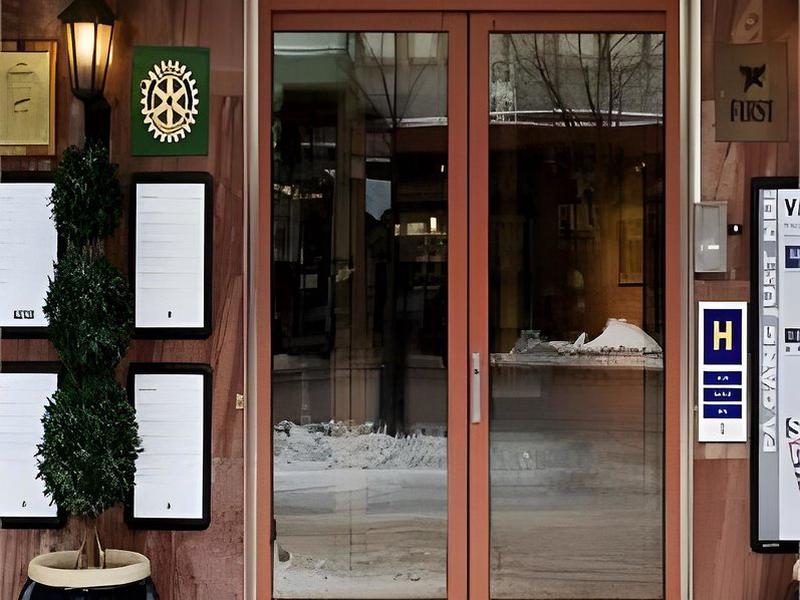 C4925514856D5DEF4FB46571653B0FE4