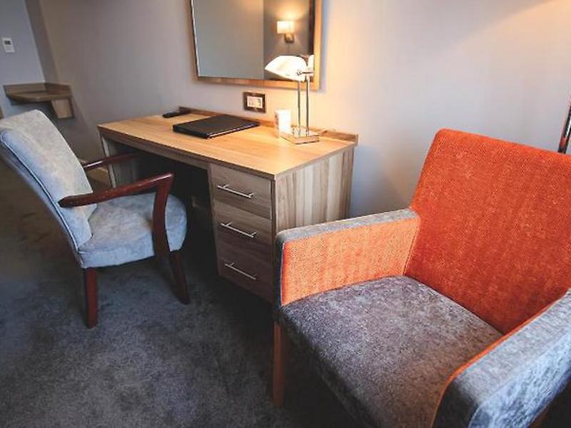 E1C43DB7ED5ACE5756A6E3081AEBA1DB