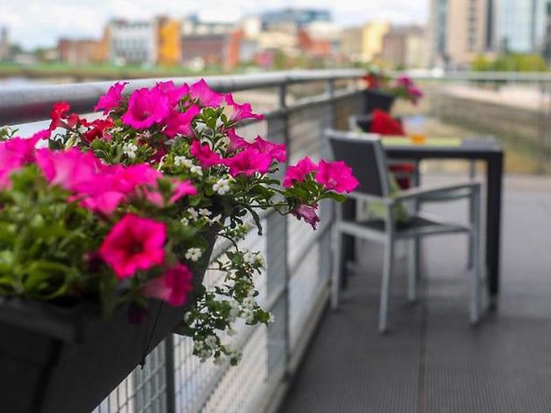 B119CAF93CDEB291AF9287846E1F537D