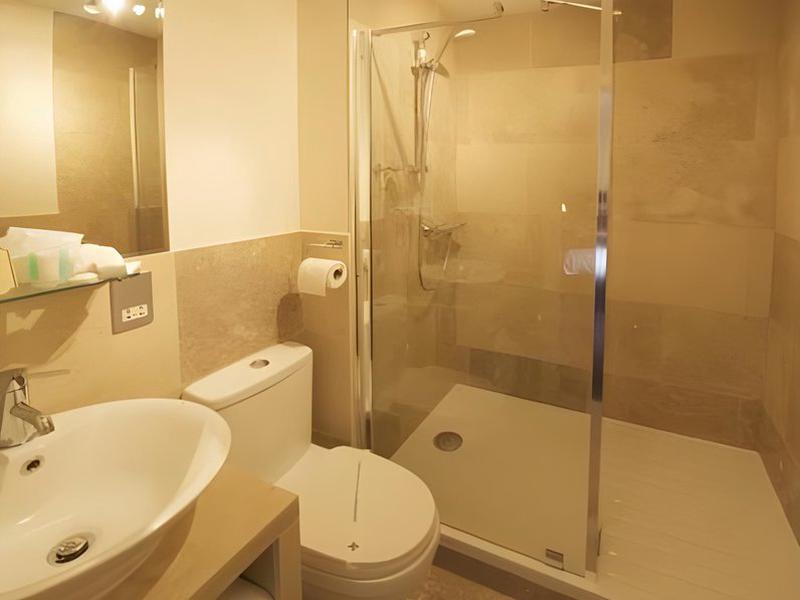 6C21959F4A02D2D97ABAA6512D566D72