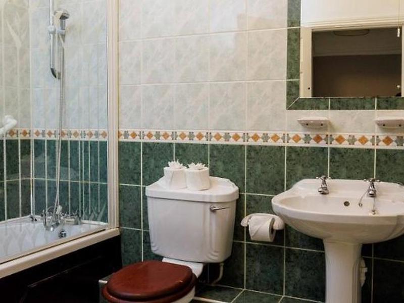 E6CAFD466C1F28557FC79412866724A4