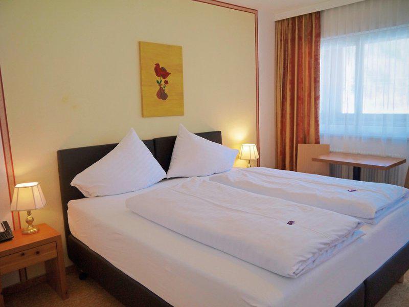 E71FC7E5CC4A5F24834BFFC4F32BF177