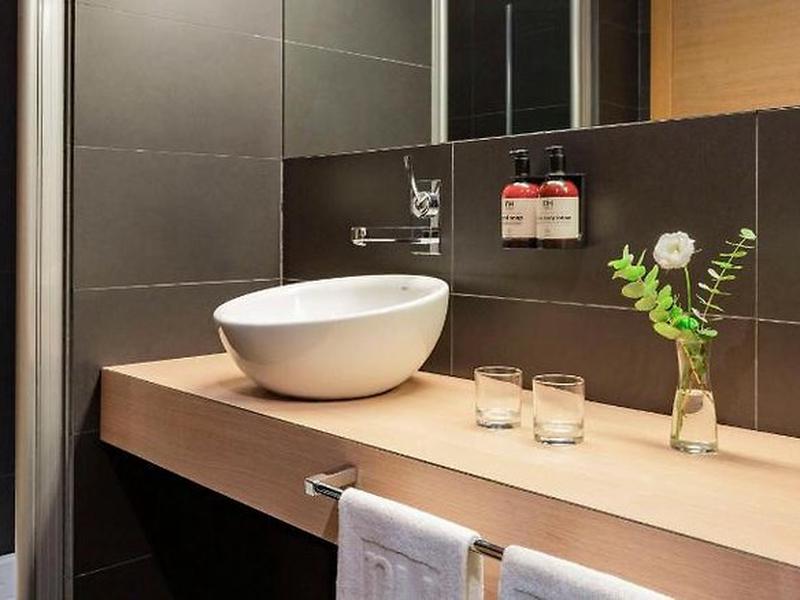 55F3B8DD777D4581AA09BE9FBDD695FF