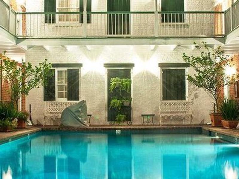 B4955F56F1B64AF4293637A9127D18BC