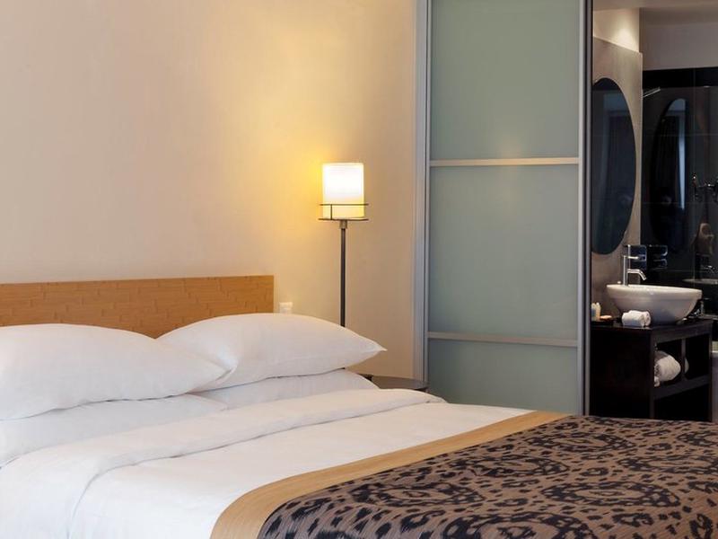 E387E9F51AC81941E448E1073CF0ADFA