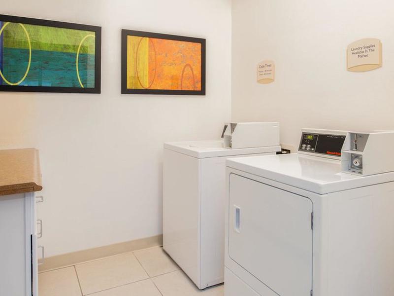 77AFB2DF1C1D1AC4E7E7807C1A0CB971