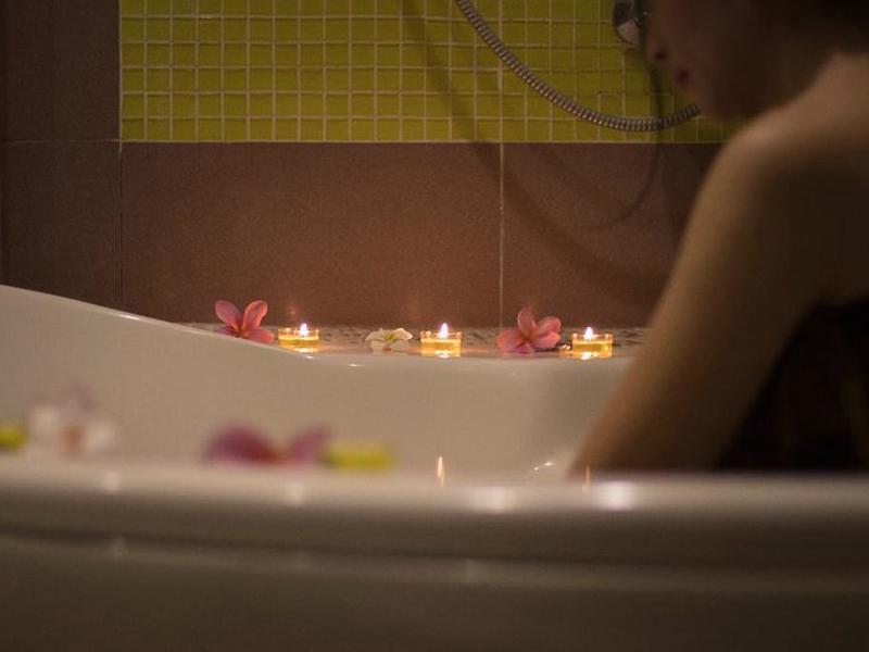 CF05E18EEAFAEEB6CD2AD7F1B78AD7EB