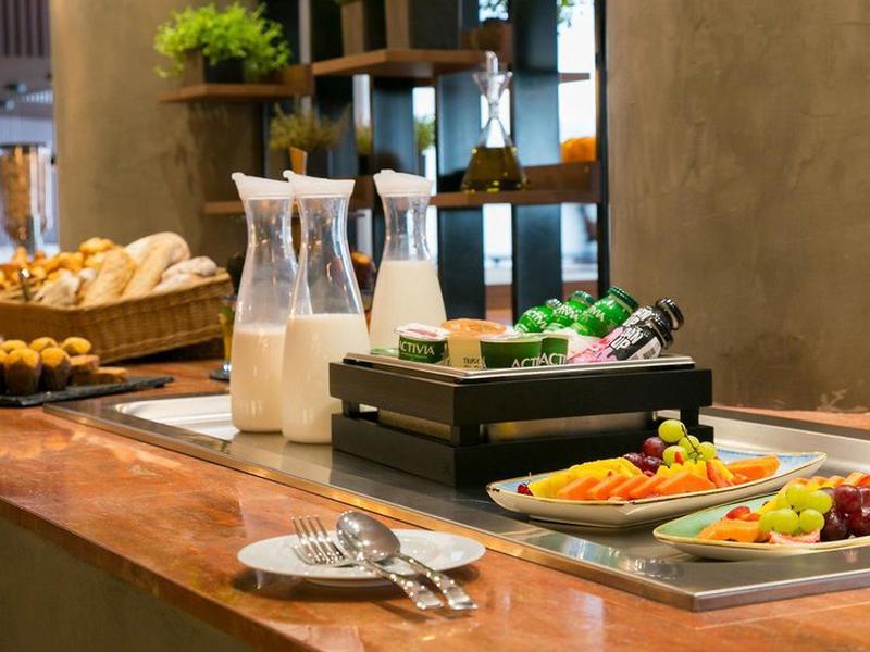 68C196507916F64A4F5AEEFF18E20418