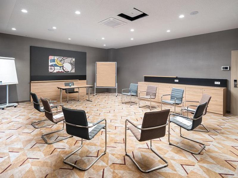 2C8153F93EAE17A6269B73A745B9A37E