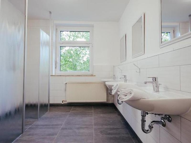 C334BD5436890FED0F159E0899215246